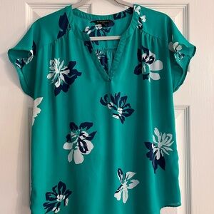 Banana Republic Green Flutter Sleeve Blouse